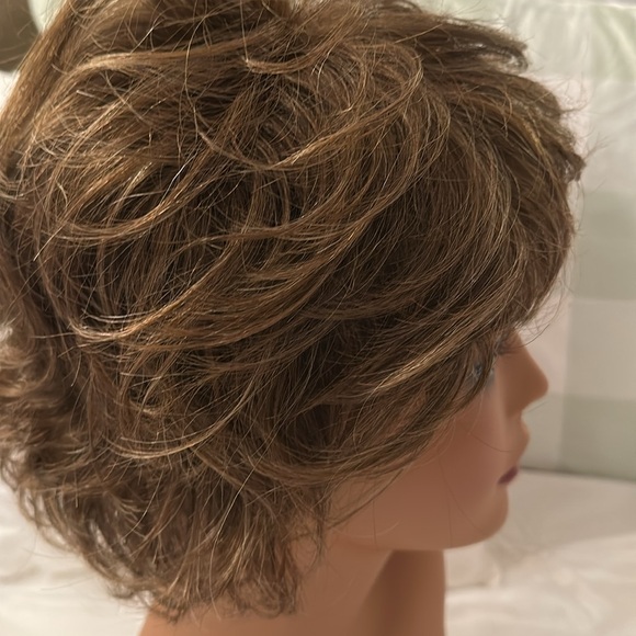 Paula Young  Alex Brand -New Wig. Pecan Delight 8-12A. Average cap size. - Picture 5 of 9